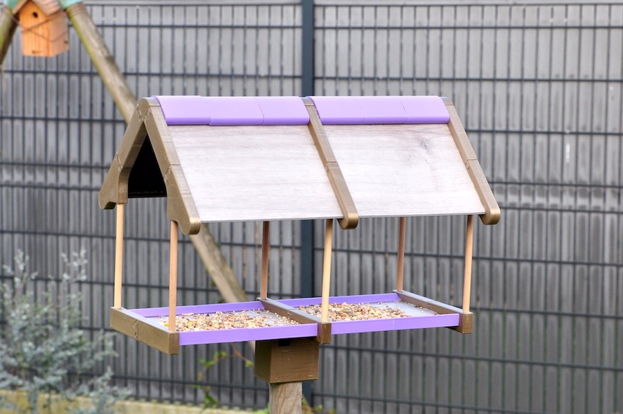 3D Printed Bird Feeding House for Gardens